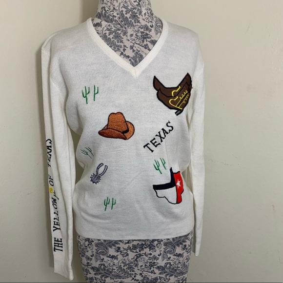 wayne taylor Sweaters - Wayne Taylor off-white Texas sweater size M